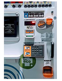 館内の設置している自動販売機は、ユニバーサルデザインのものを採用しています。